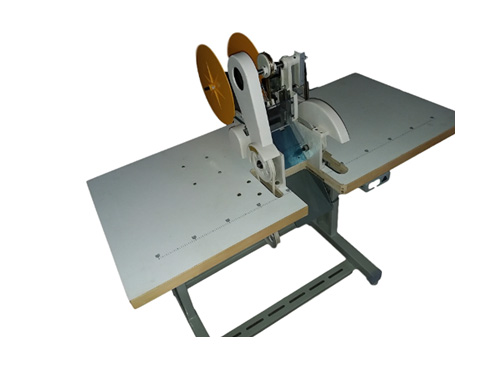 TC-C Bag Handle Cutting Machine