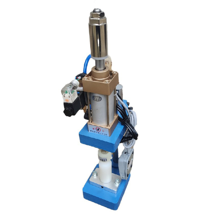 Mask Breathe Valve Punching And Attaching Machine